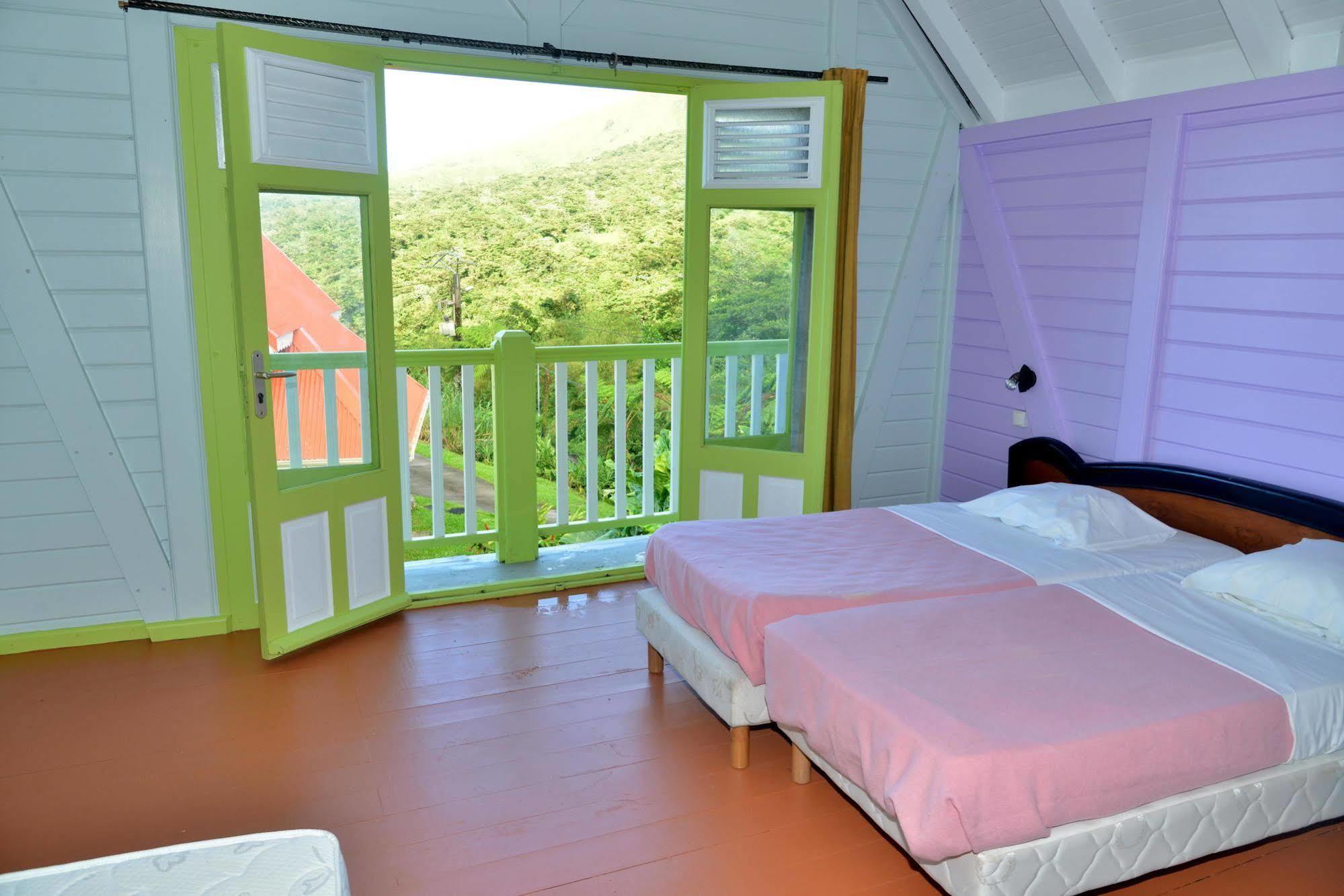 Auberge De La Montagne Pelee Hotel Saint-Pierre Kültér fotó